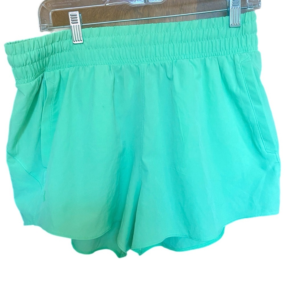 New Under Armour Play Up 3.0 Shorts. Size Large. Mint green. - Picture 2 of 8